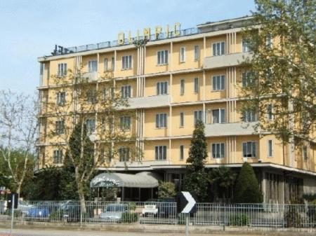 Hotel Olimpic Castel Maggiore Exterior photo