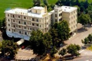 Hotel Olimpic Castel Maggiore Exterior photo